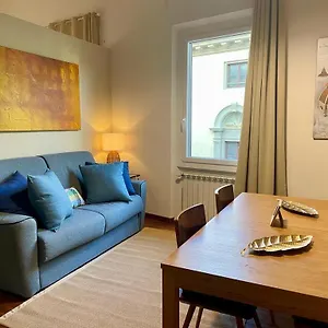 Novella's Loft Near Santa Maria Novella Station , Firenze Italia
